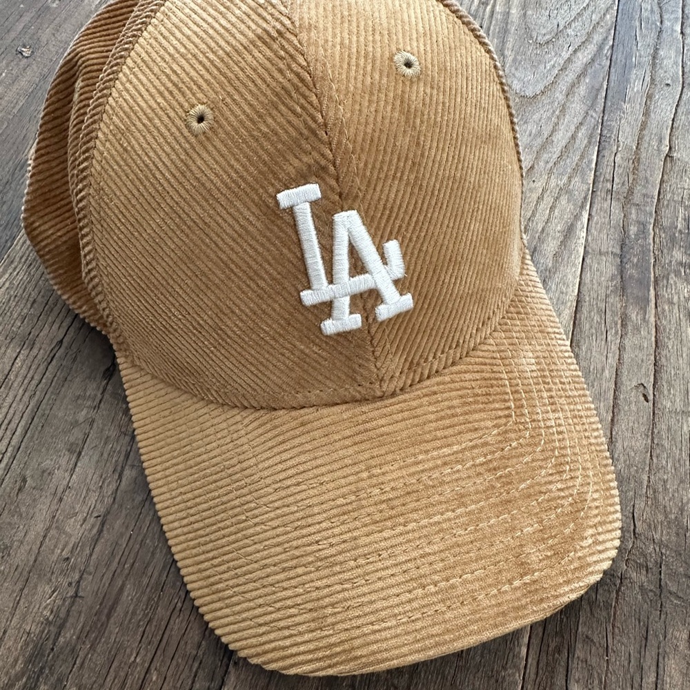 Tan Corduroy Baseball Cap LA Dodgers - Brand New- New Era